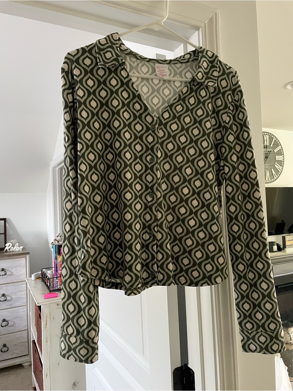 No Boundaries Olive & White Geometric Button-Down Shirt